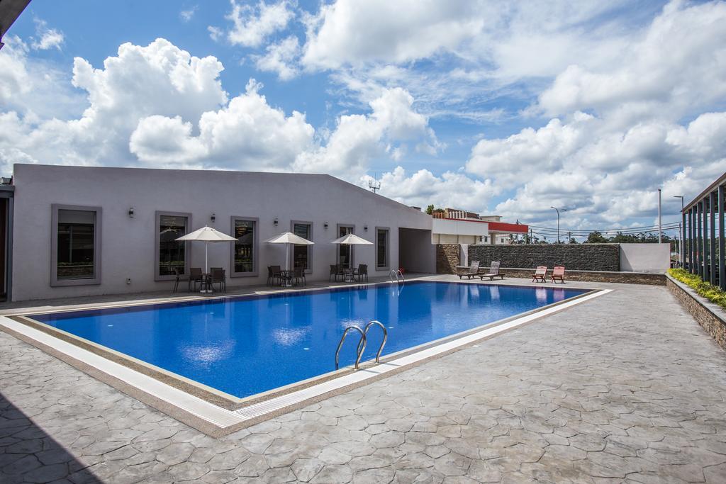 Vip Hotel Сегамат Экстерьер фото