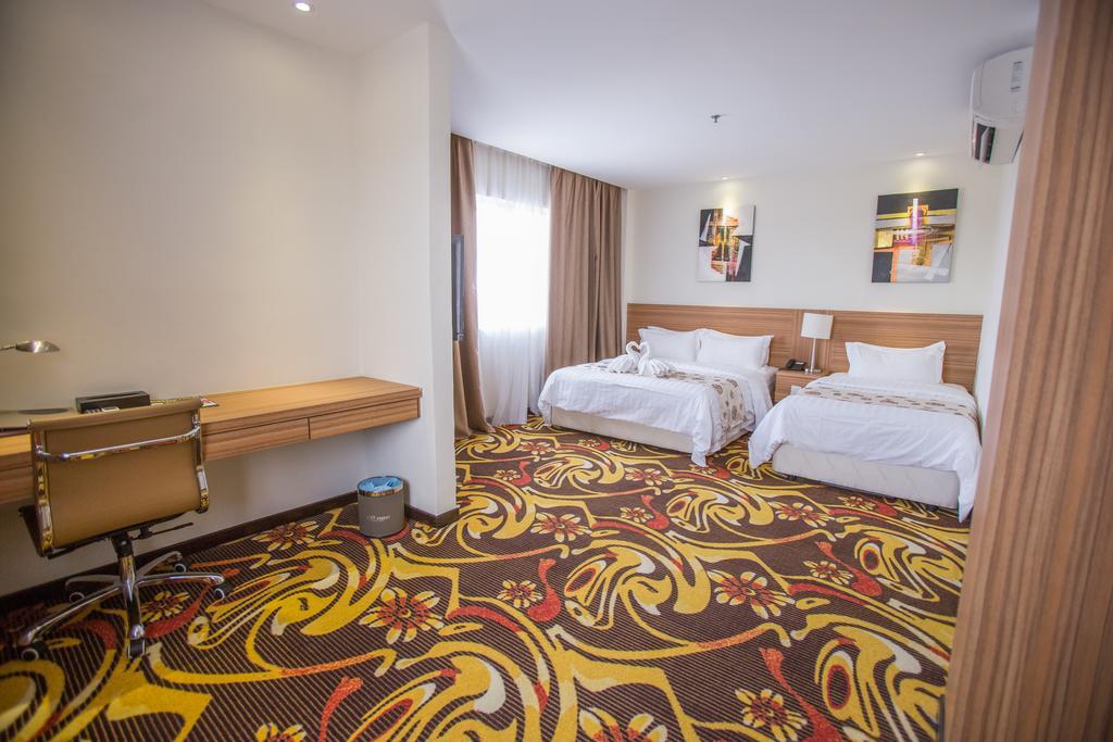 Vip Hotel Сегамат Экстерьер фото