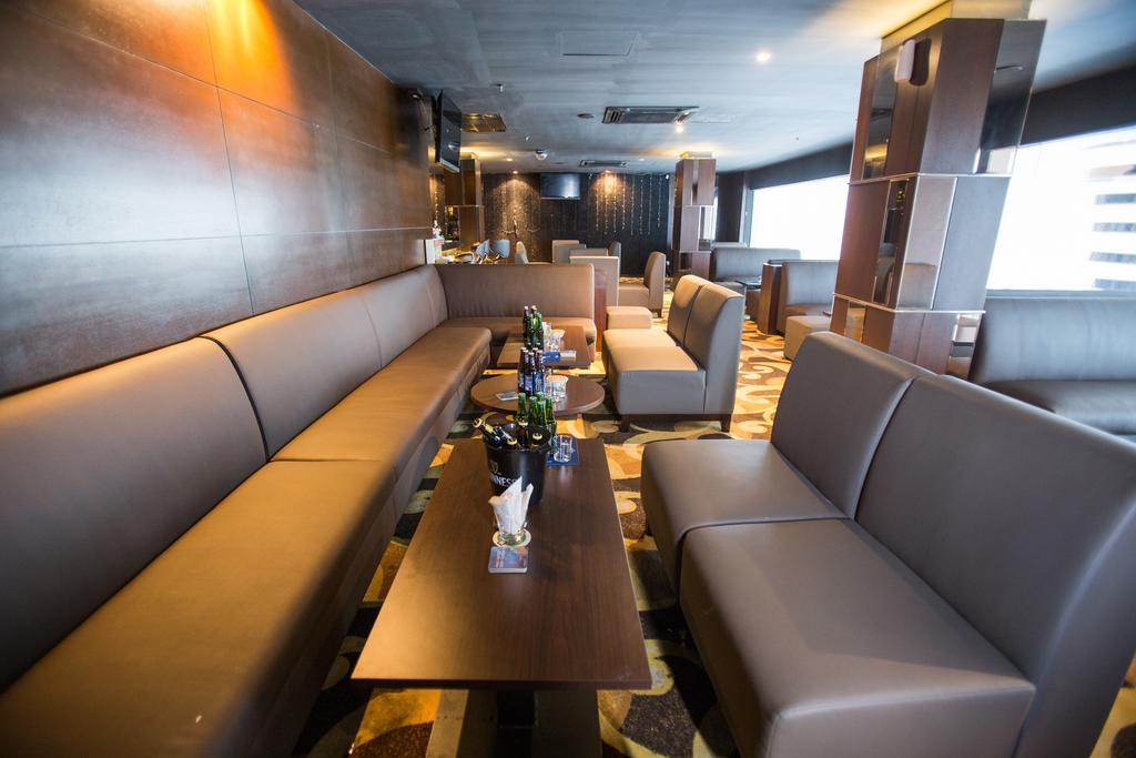 Vip Hotel Сегамат Экстерьер фото