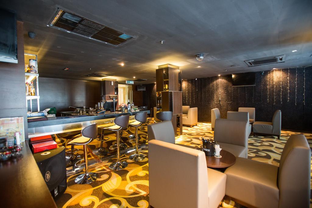 Vip Hotel Сегамат Экстерьер фото