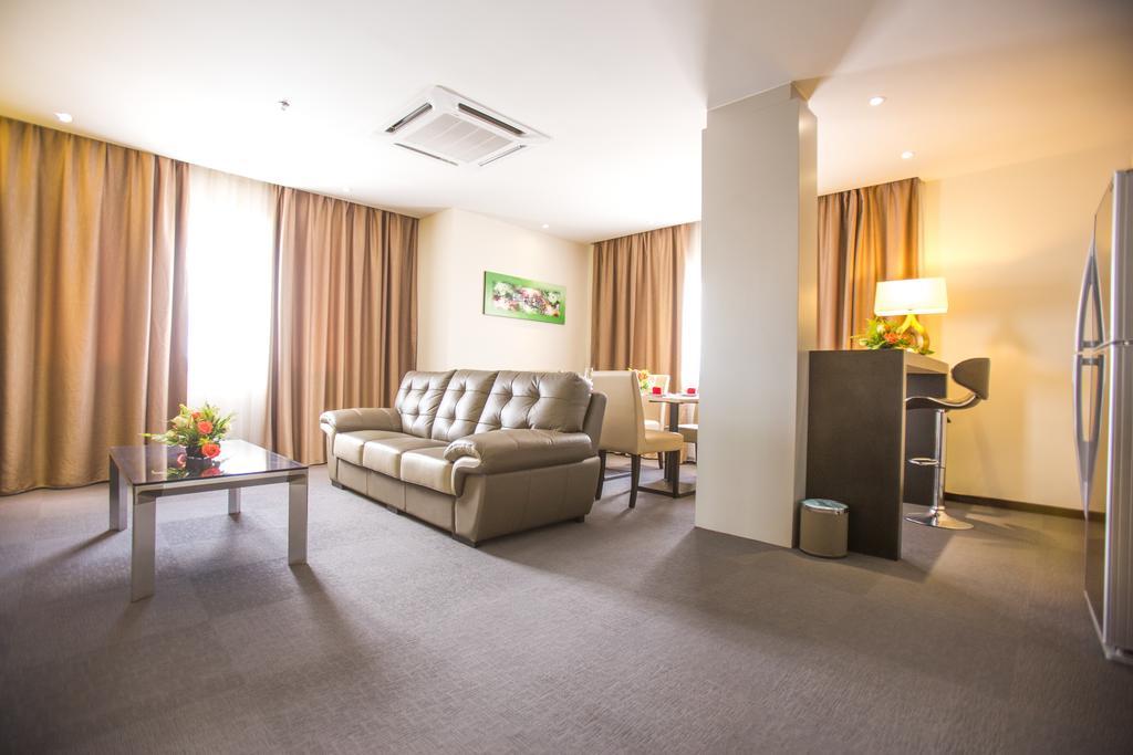 Vip Hotel Сегамат Экстерьер фото