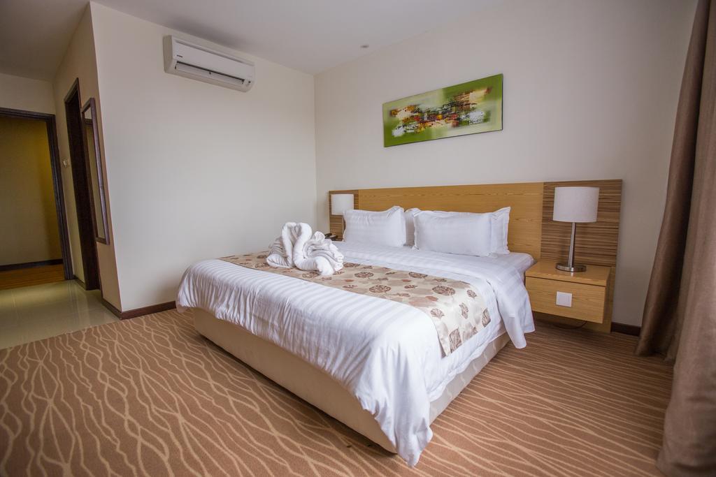 Vip Hotel Сегамат Экстерьер фото