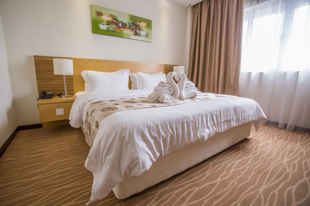 Vip Hotel Сегамат Экстерьер фото