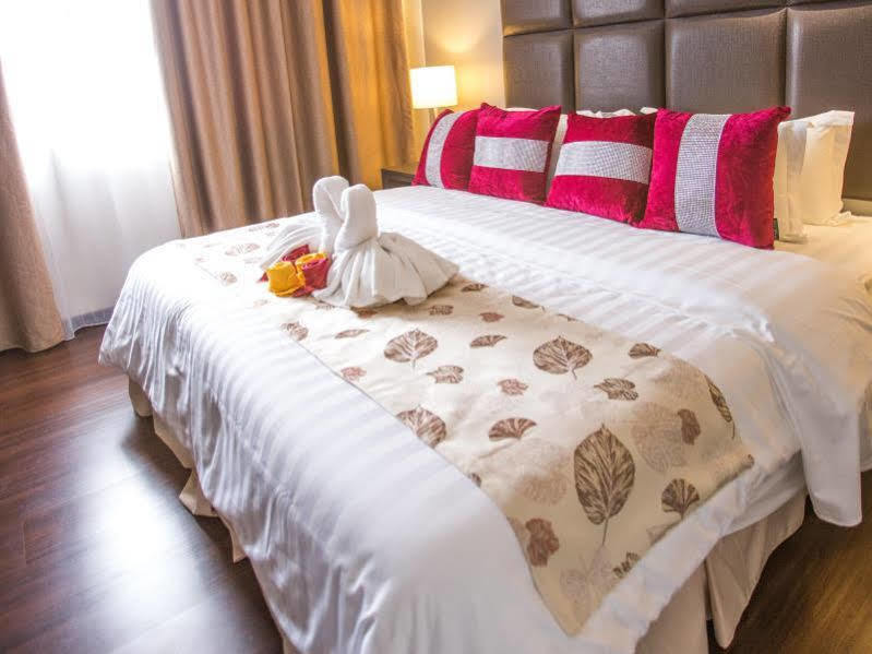 Vip Hotel Сегамат Экстерьер фото