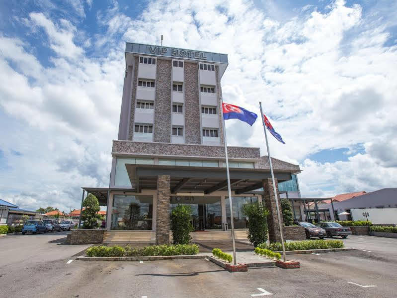 Vip Hotel Сегамат Экстерьер фото