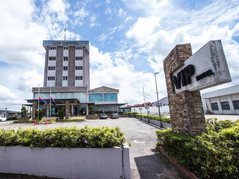 Vip Hotel Сегамат Экстерьер фото